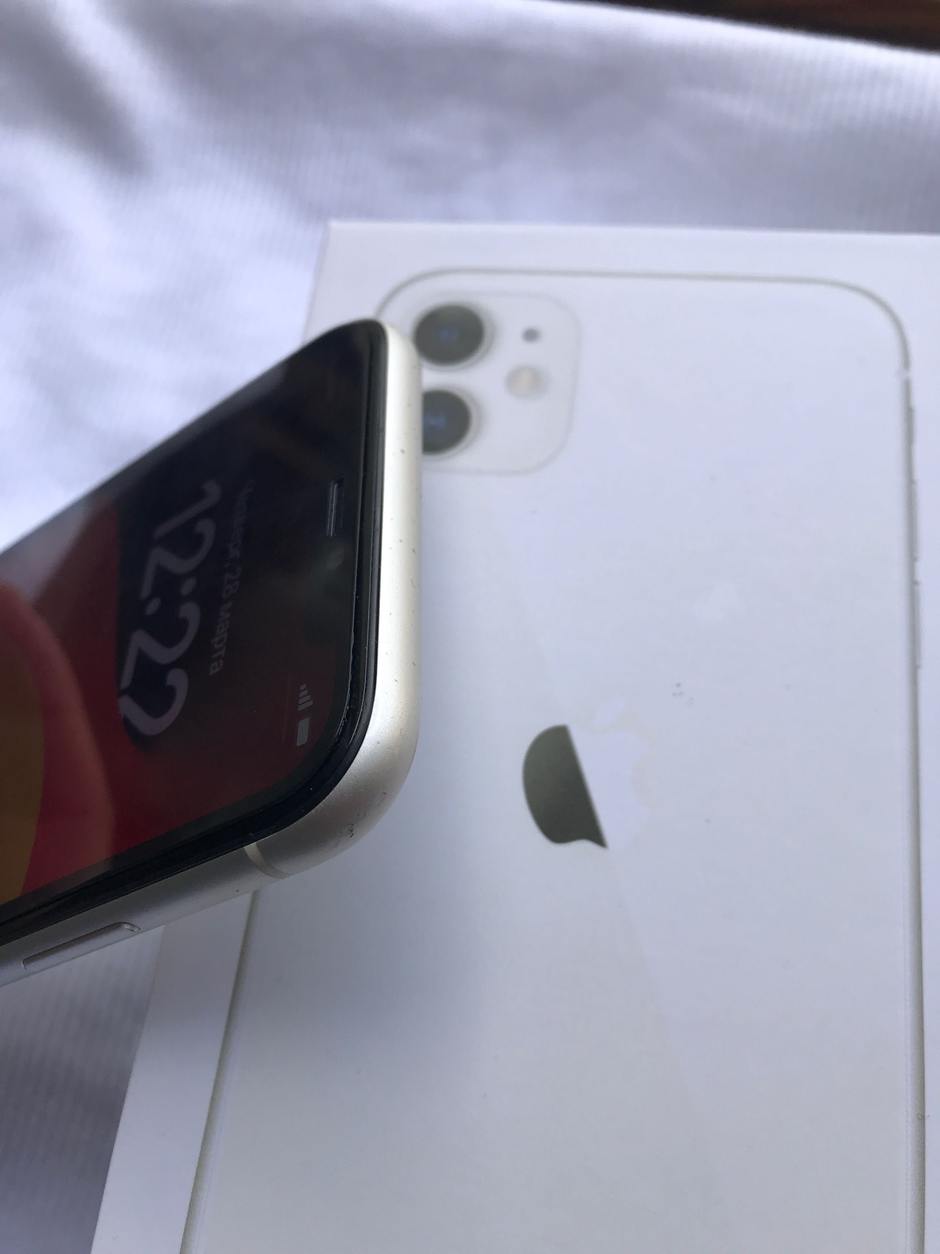 iPhone 11 128 gun Neverlock white айфон 11 білий