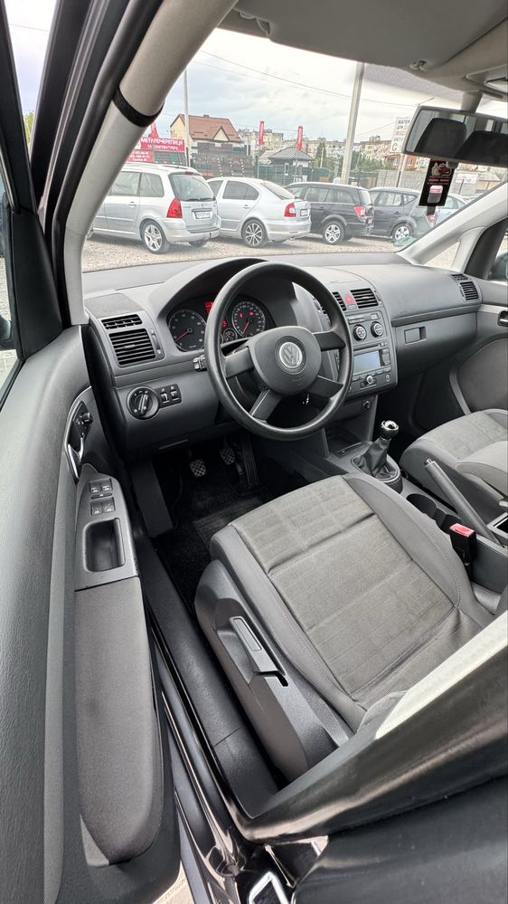 Volkswagen Touran Фольксваген Тоуран 2006 р 1,6 MPI бензин 6МКПП
