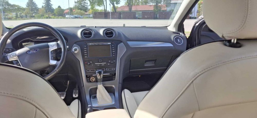 Ford Mondeo IV 2,0TDCi 140KM Lift Automat Titanium S z jasną tapicerką