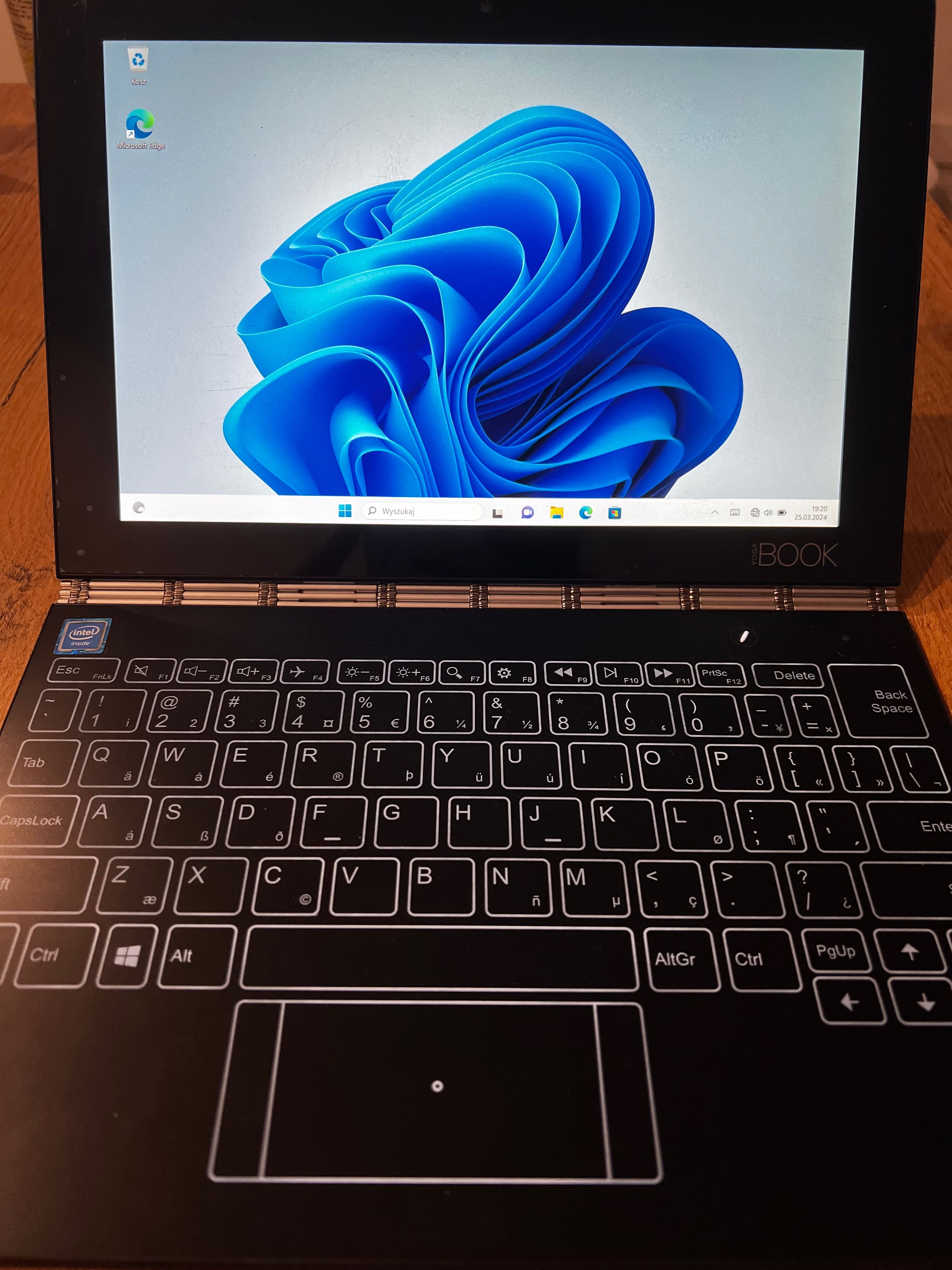 Tablet / laptop Lenovo Yogabook YB1-X91F dotykowy ekran Windows 11