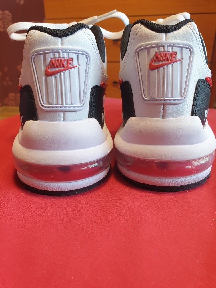 Кросівки Nike Air LTD3  41роз