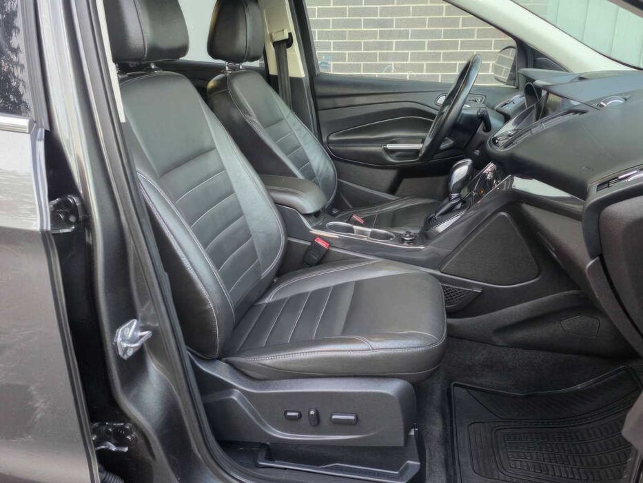 Ford Escape Titanium      2015