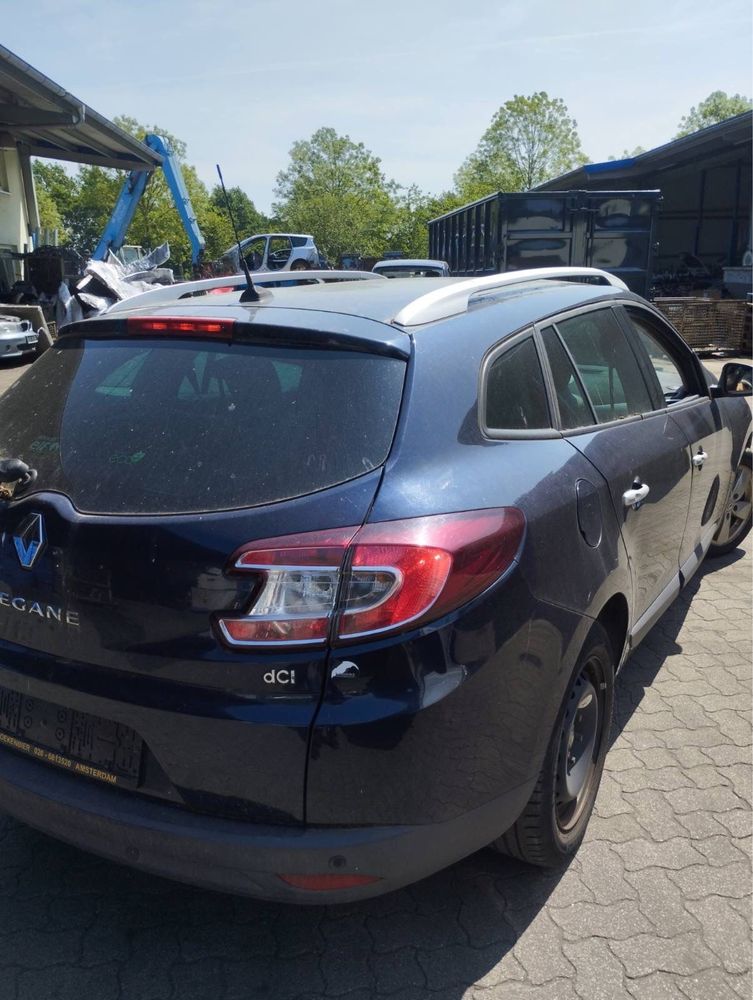 Бампер Renault Megane 3 двері крило капот дзеркало Меган 3