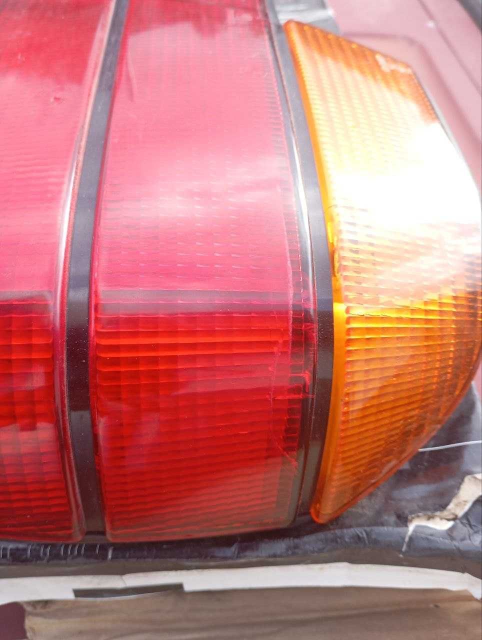 задня права фара(оригінал) BMW e32