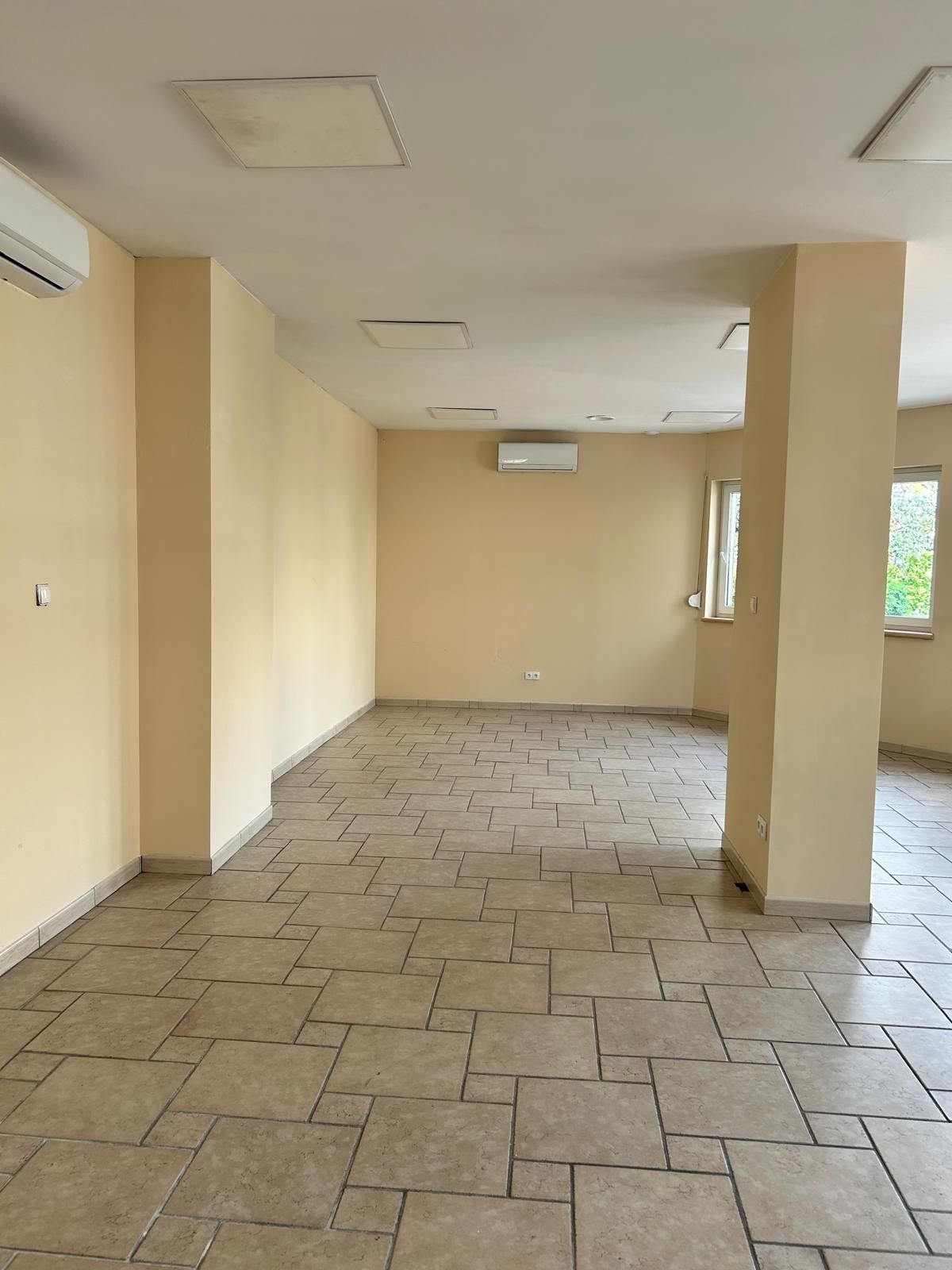 Lokal na wynajem o pow. 113m2 Gądów okolice Astry