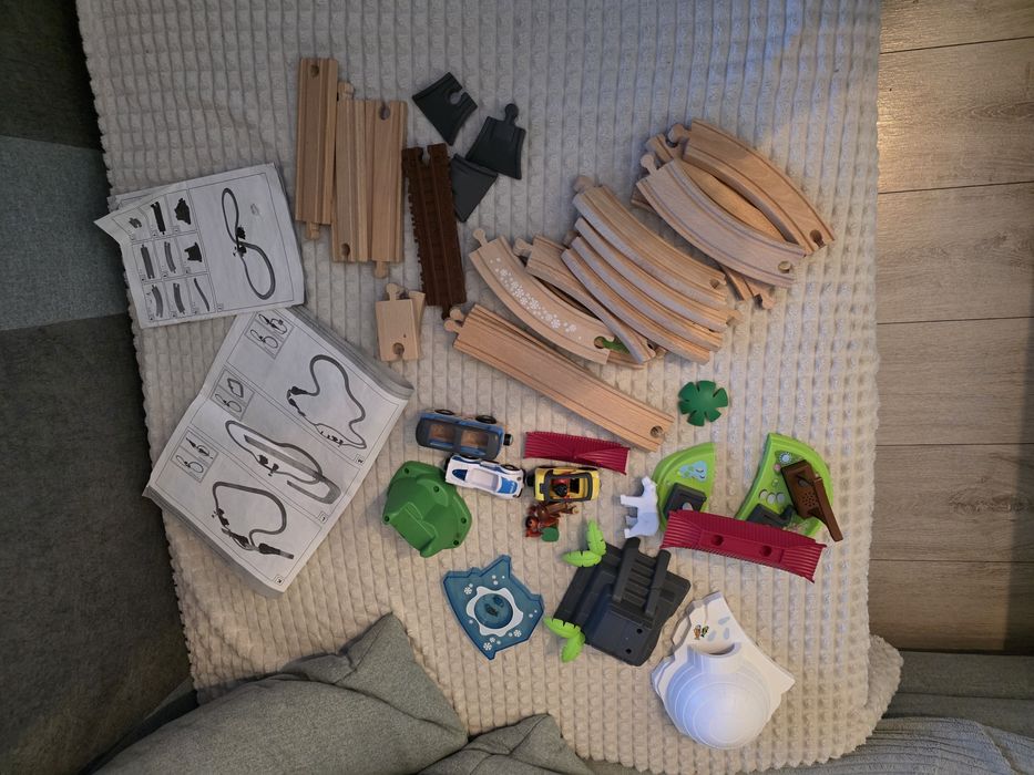 Kolejka drewniana ósemka Ikea + dodatkowy tor