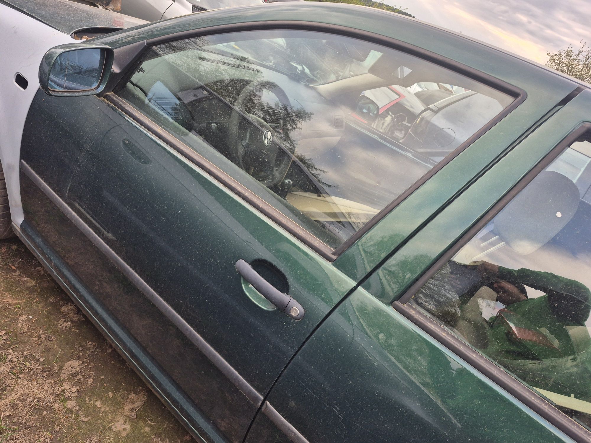 Części vw golf iv silnik skrzynia 1.4 1.6 1.9 tdi  drzwi zderzak