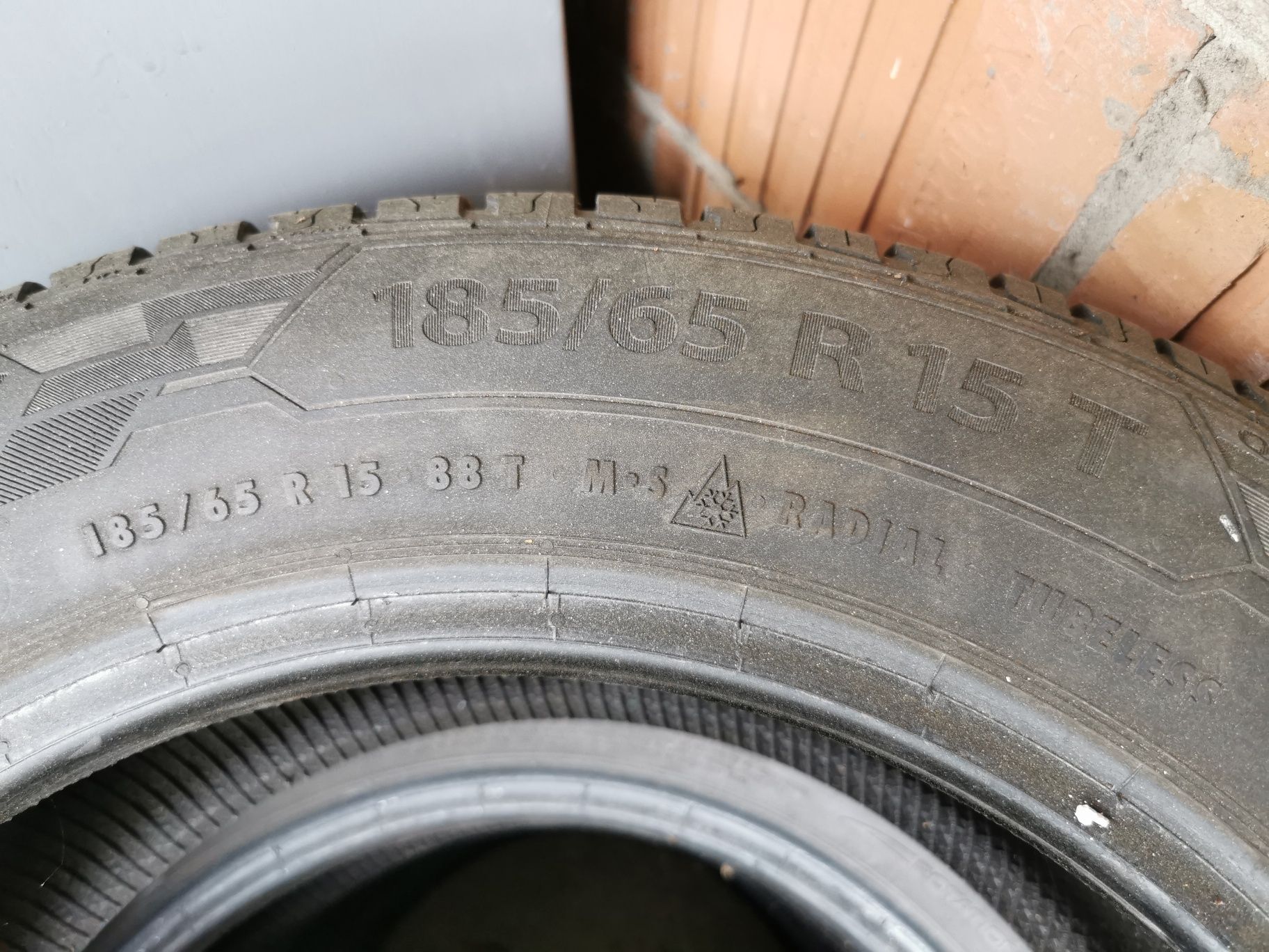 Opony wielosezonowe 185/65 R15 T komplet