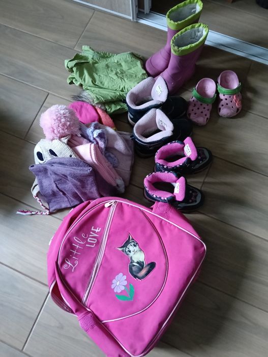 Віддам речі для дівчинки