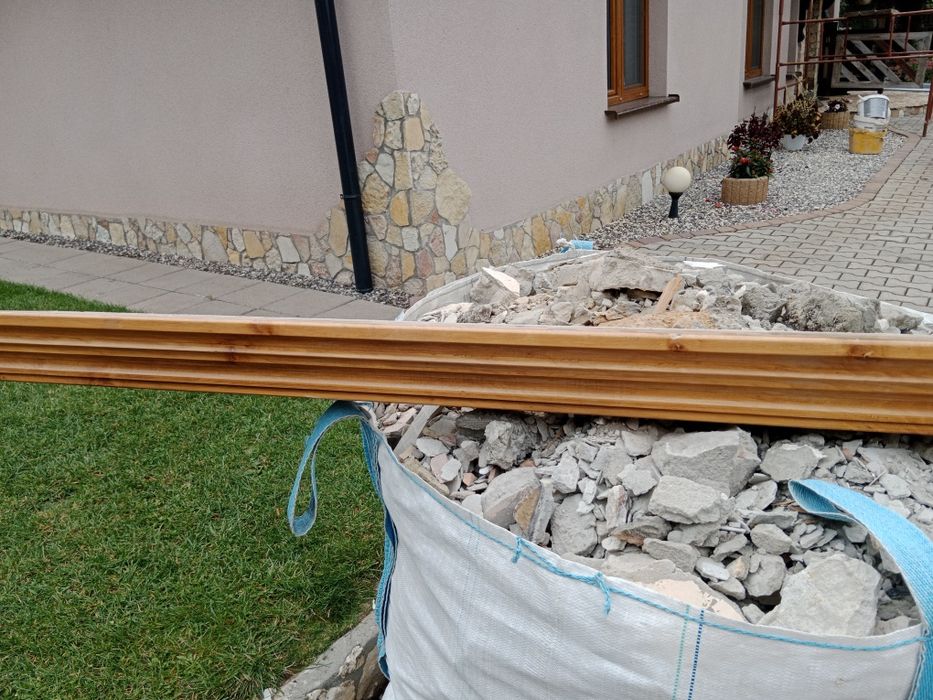 Drewniana belka na kominek