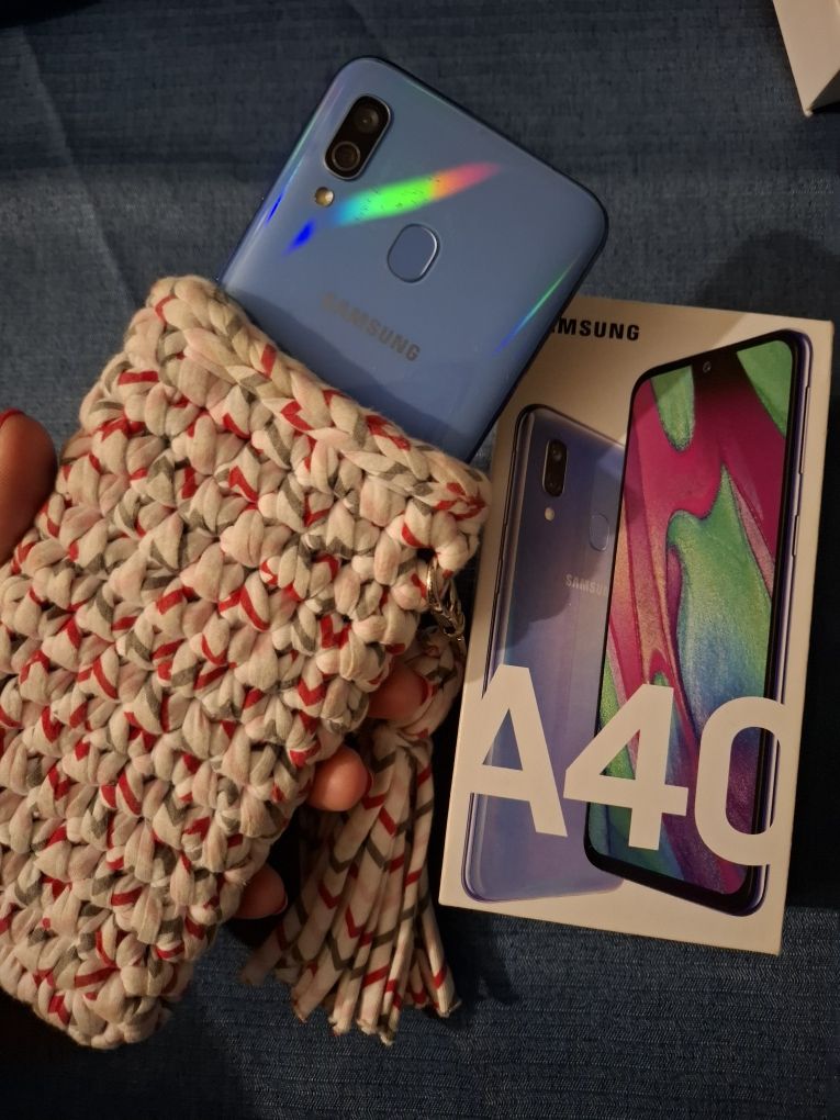 Etui do telefonu (Samsung A40)