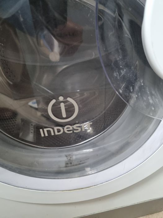 Sprzedam pralkę Indesit