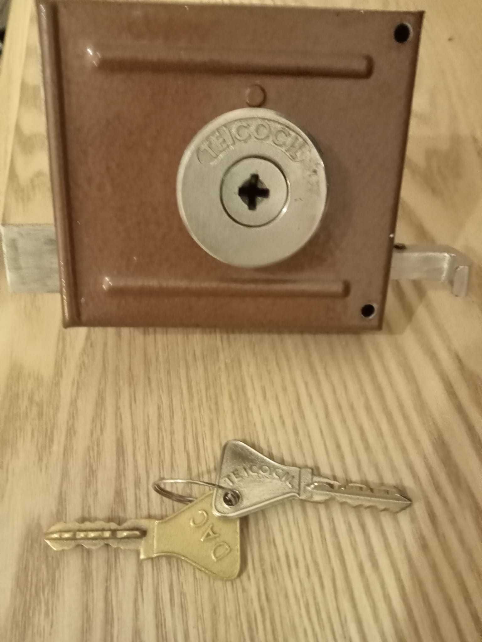 fechadura Teicocil quatro entradas