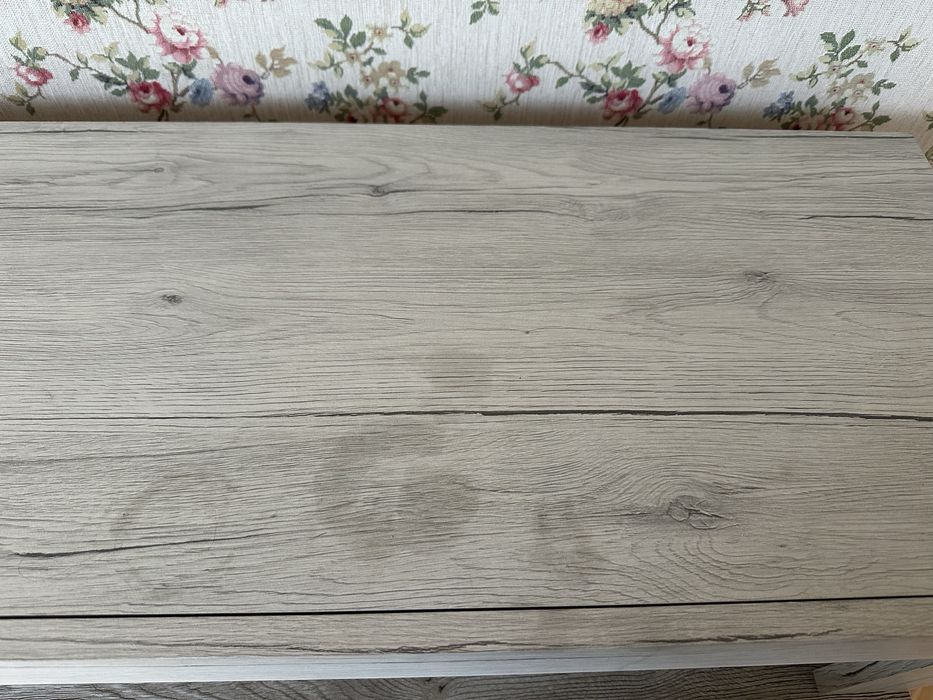 Комод з широкими шухлядами і тумби 2 шт. Має деякі недоліки