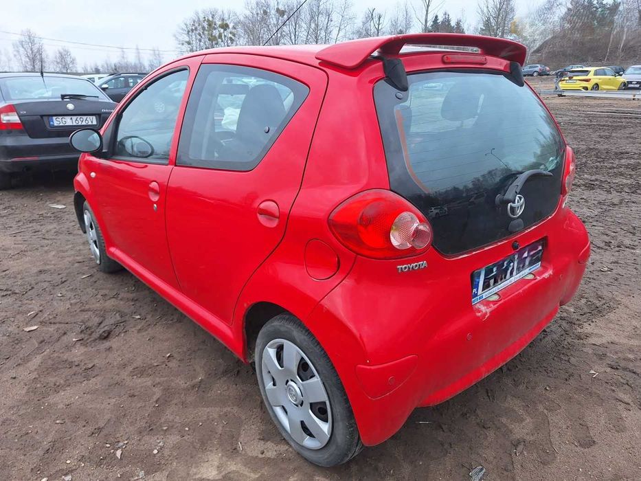 2006 Toyota Aygo 1.0 VVTI 69KM 1KR-FE kolor 3P0 Silnik części