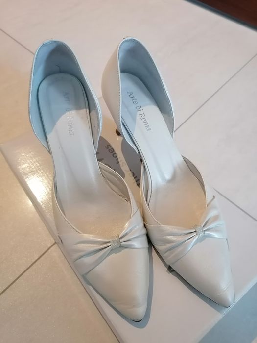 Buty ecru skórzane