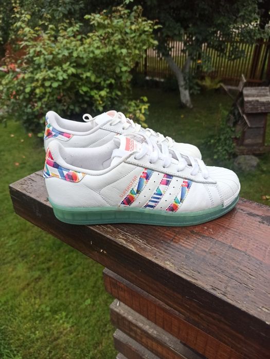 Кросівки Adidas superstar , жіночі.Розмір 37,5.