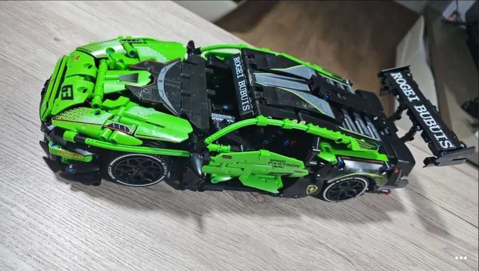 Lego Green Lamborghinis Sport Car / Спортивное авто (1644 деталей)