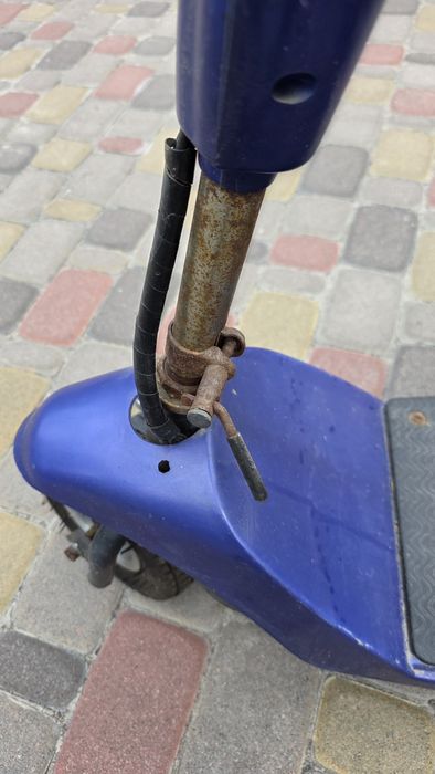 Електроскутер трьохколісний для дітей від 5  до 14 років