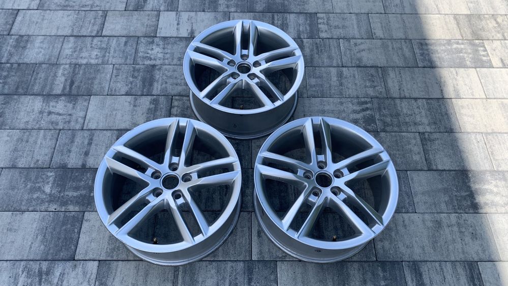 Sprzedam felgi Audi Q3 5x112 18 cali 8U0 aluminiowe 3 sztuki