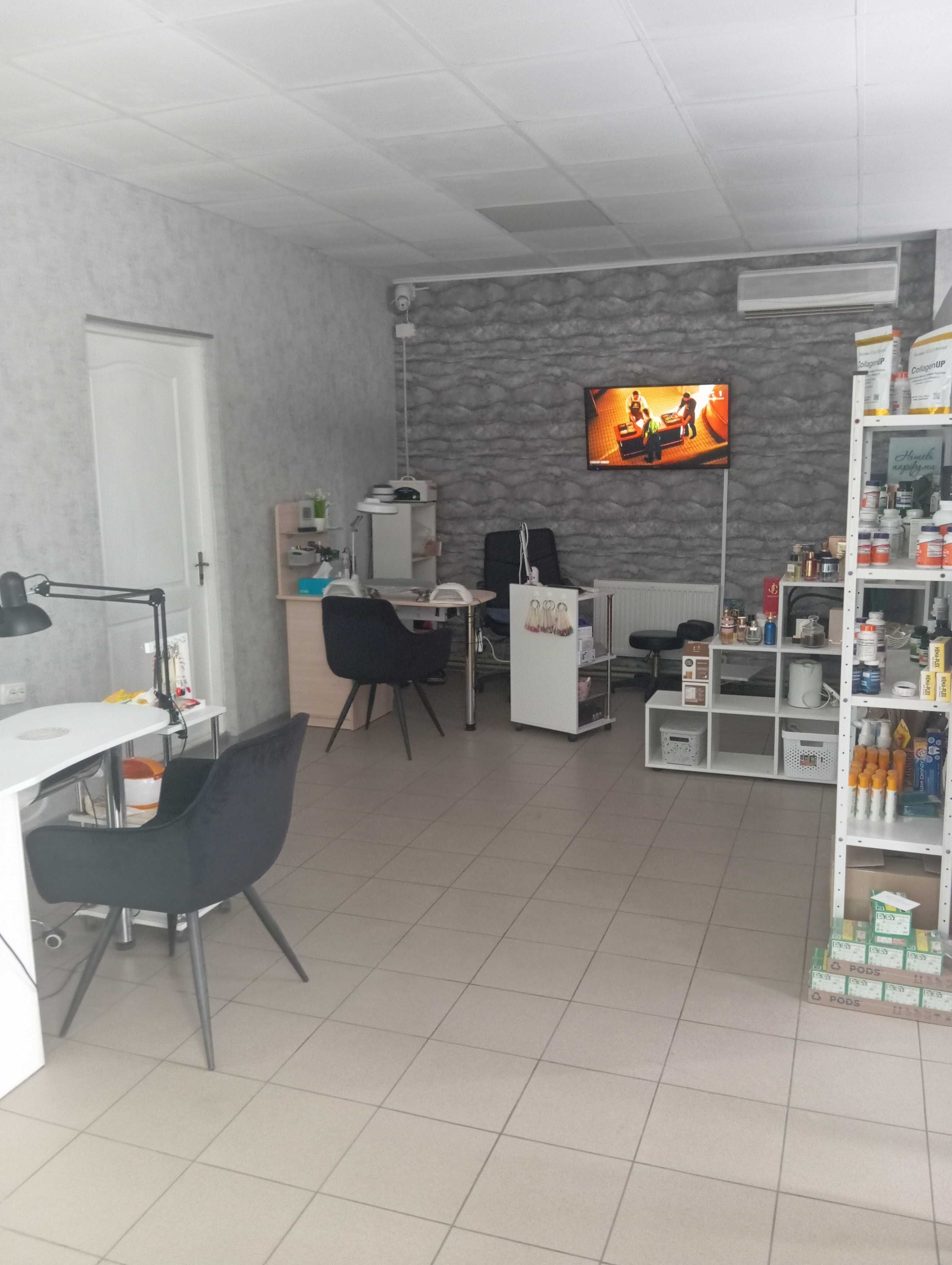 Продам приміщення під офіс перукарню 58,70кв.м з держ.актом на землю