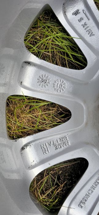 Sprzedam koła 16 Jaguar