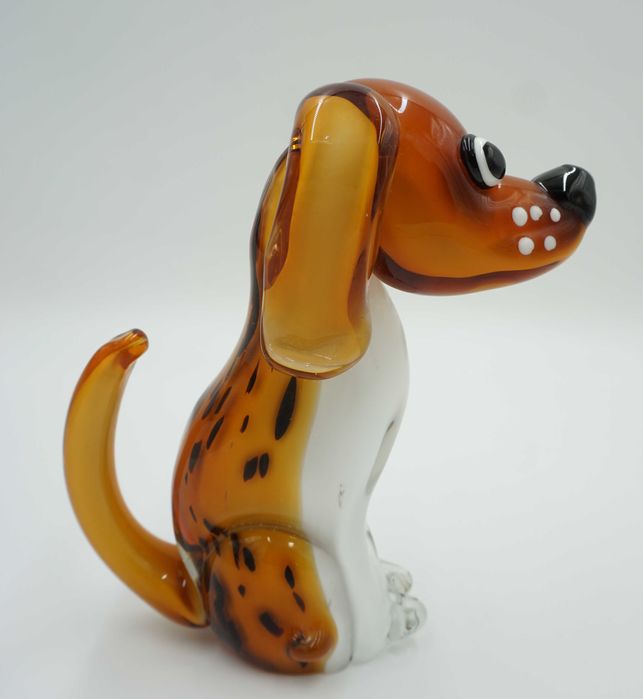 SZKŁO w stylu murano figurka pies beagle