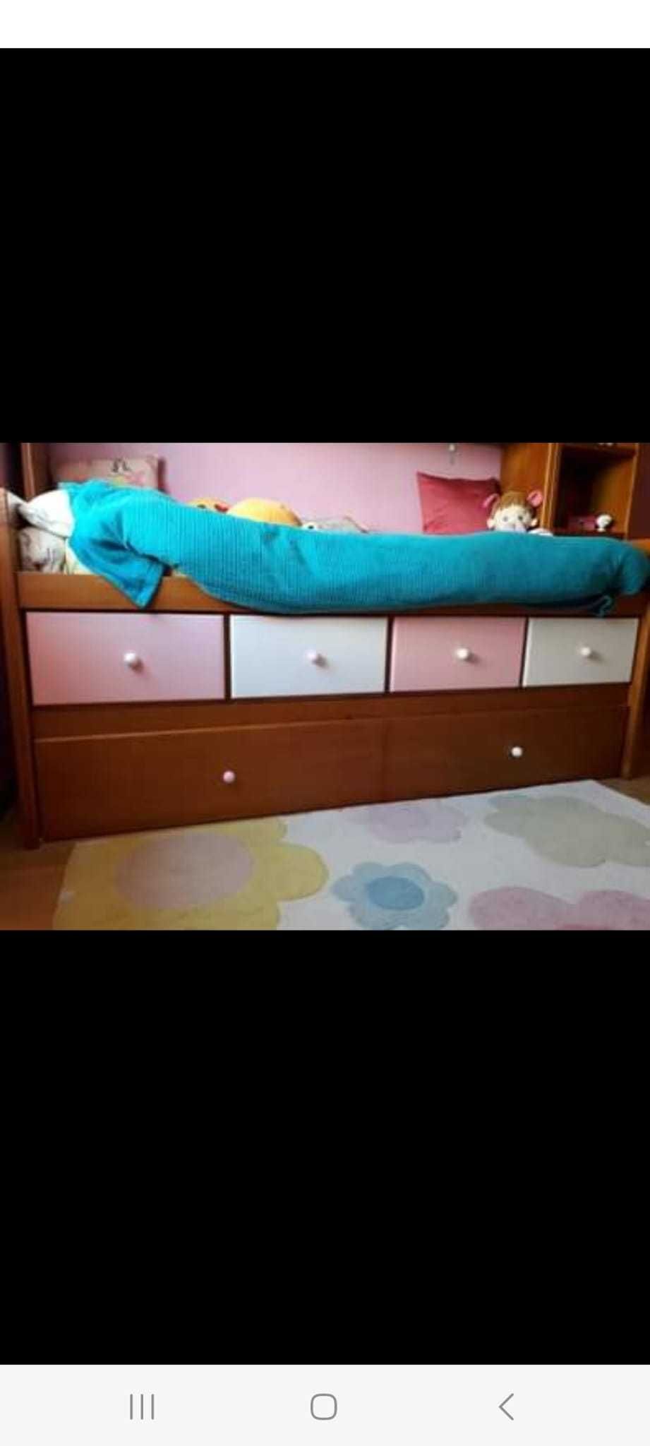 Mobília Quarto Criança em excelente estado
