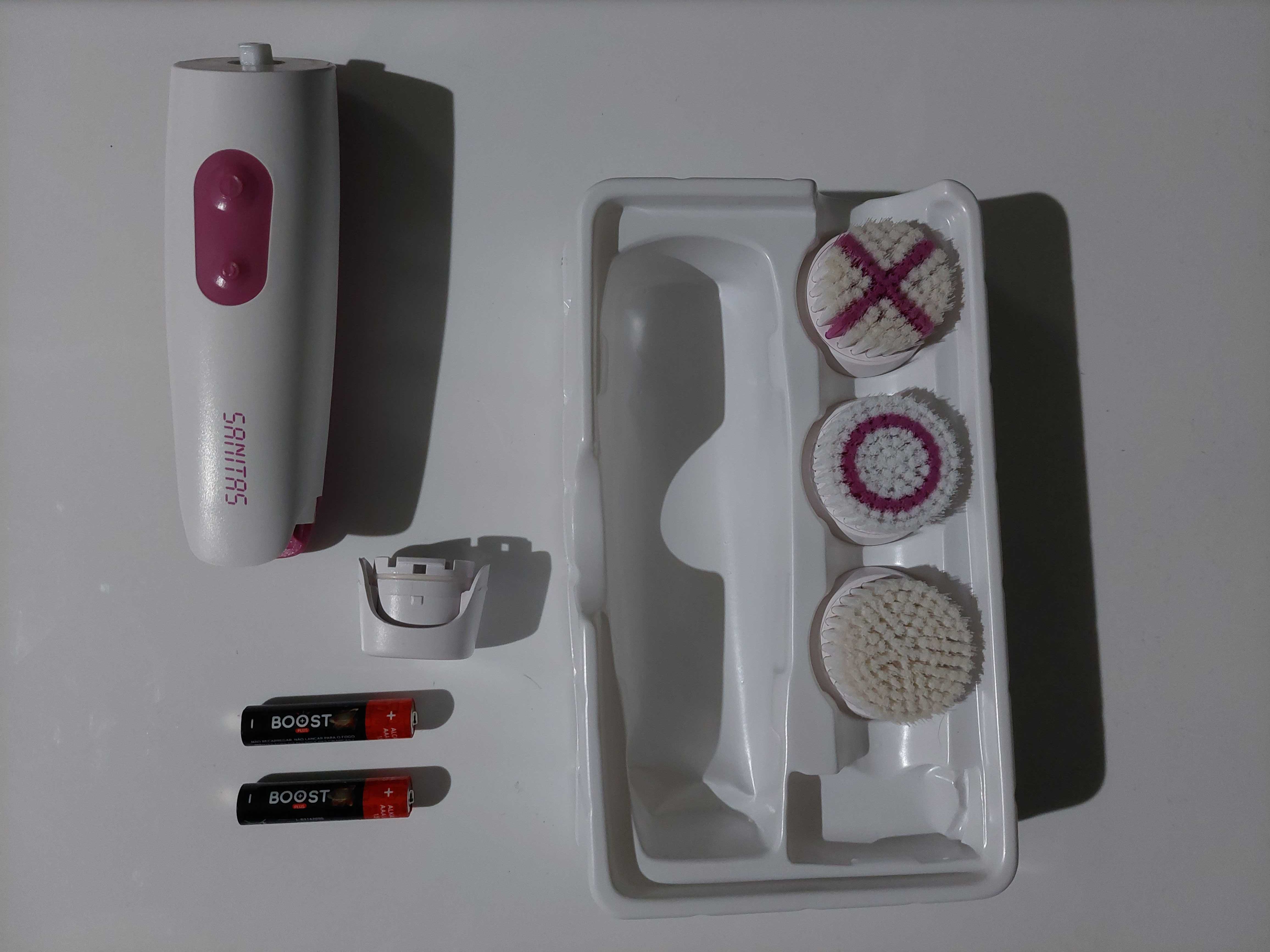 Escova de limpeza facial marca "Sanitas" - Funcional em óptimo estado