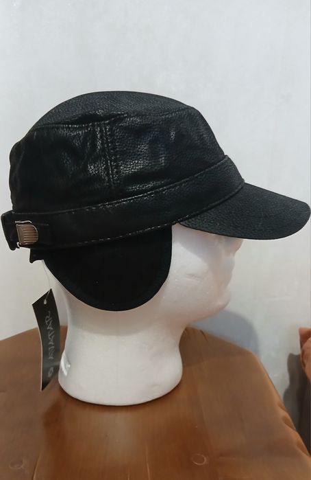 Бейсболка німка чорна з вушками