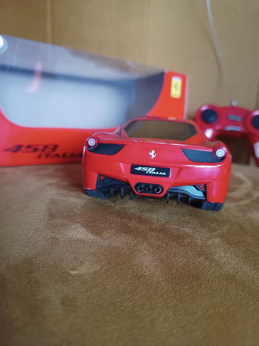 Ferrari 458 Italia R/C skala 1:24 z radio Control