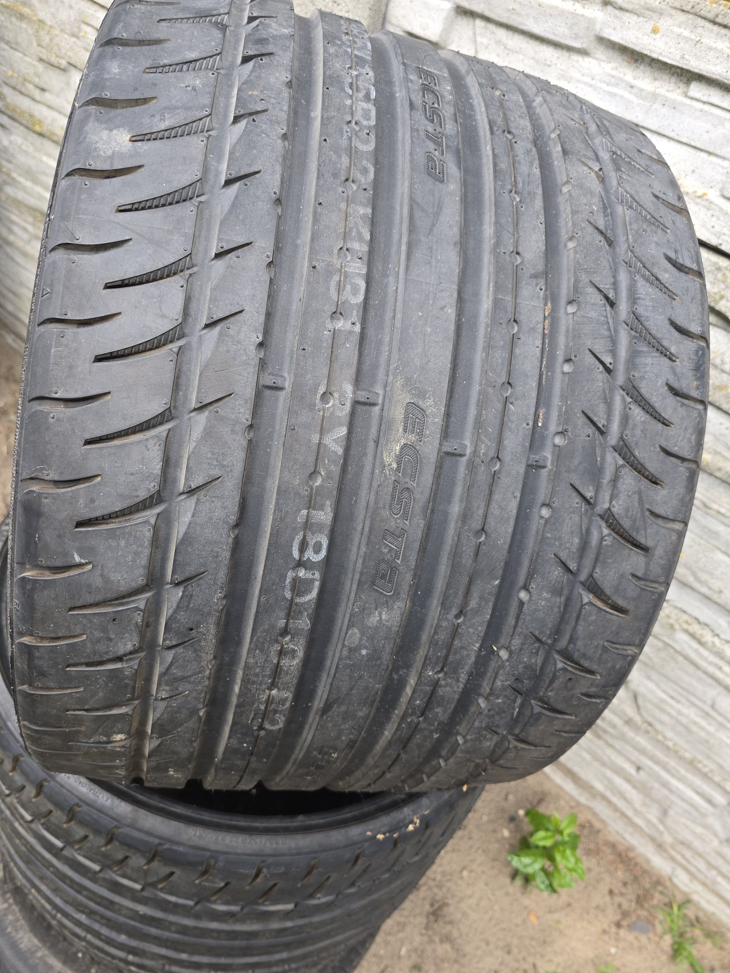 385/15/22 Kumho Ecesta STP para nowa