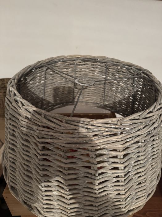 Candeeiro de teto em vime