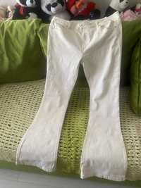 Продам новые   модные белые джинсы клеш большого размера