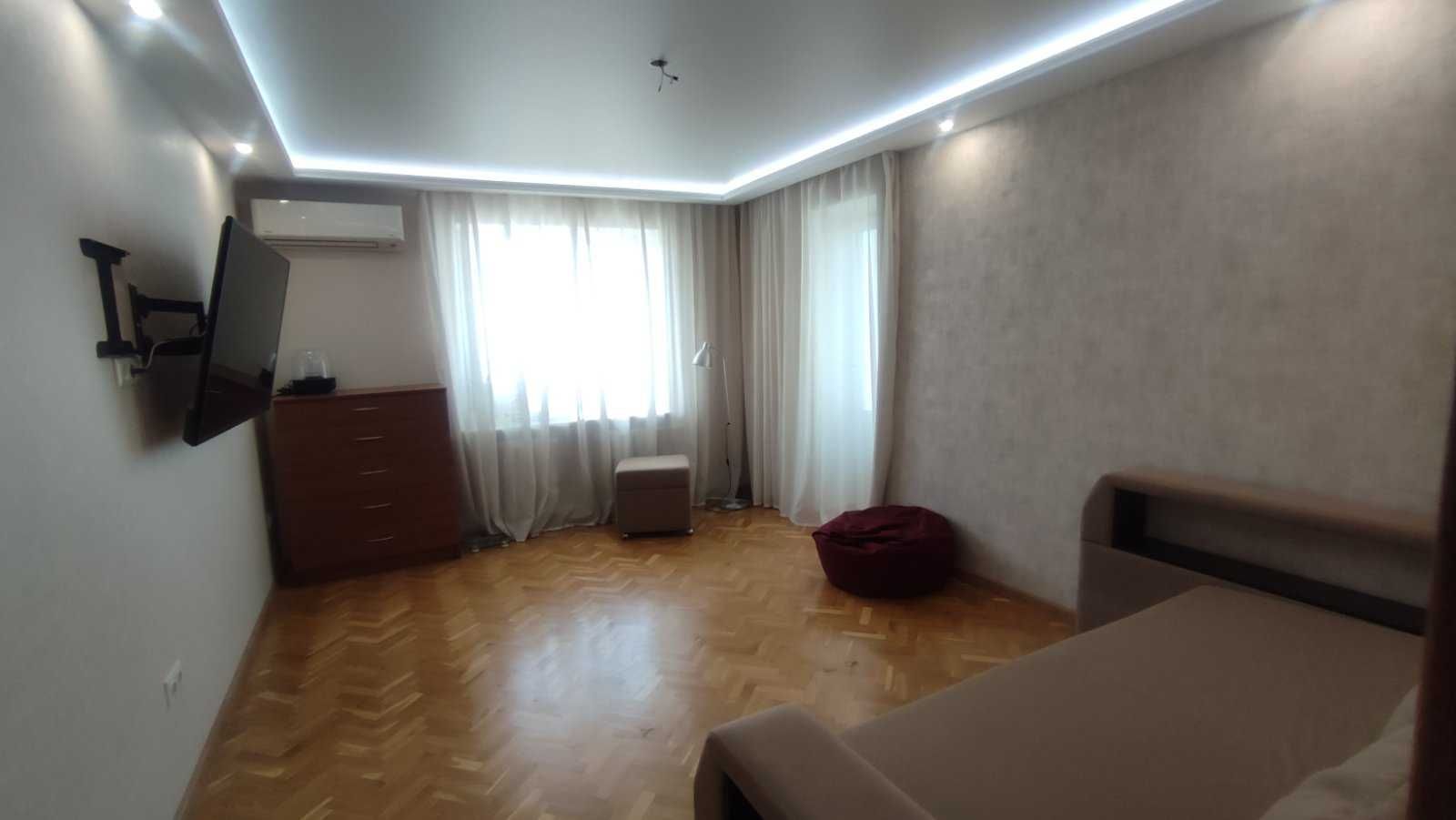 Продам квартиру в теплом кирпичном доме на Таирова Люстдорфская дорога