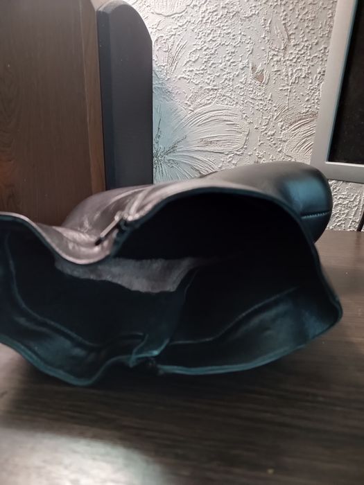 Спеціальне взуття жіноче у кого є " слоновість" лімфостаз