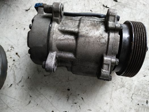 Compressor ar condicionado VAG Valeo