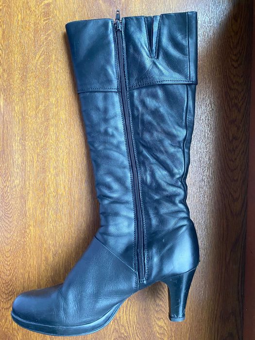 Чоботи осінні/весняні чорні шкіряні (39 розмір)