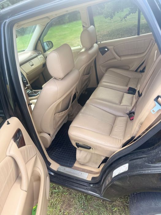 Mercedes ML W163