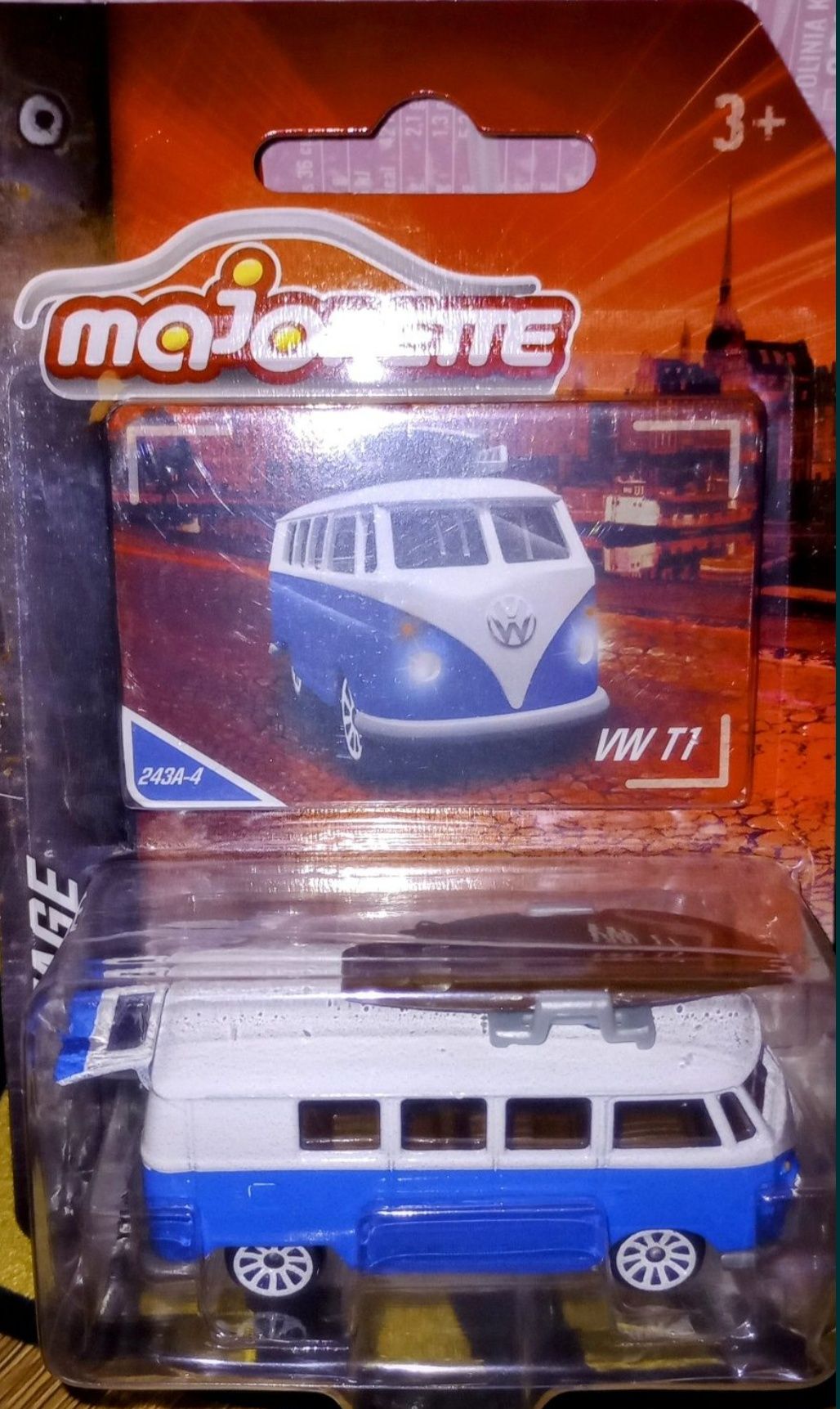 Model Majorette VW Volkswagen T1 z deską do serfowania