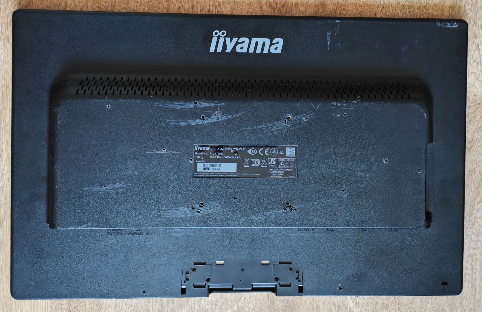 24" Monitor iiyama Pro lite E2478HDS +Microsoft Surface Go, bez wyświe