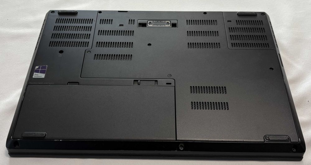 Laptop Lenovo P50 – 15,6" / i7 / 16 GB RAM / 512 GB SSD / Windows 11