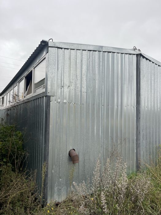 Продам битовку побутівку з двух частин