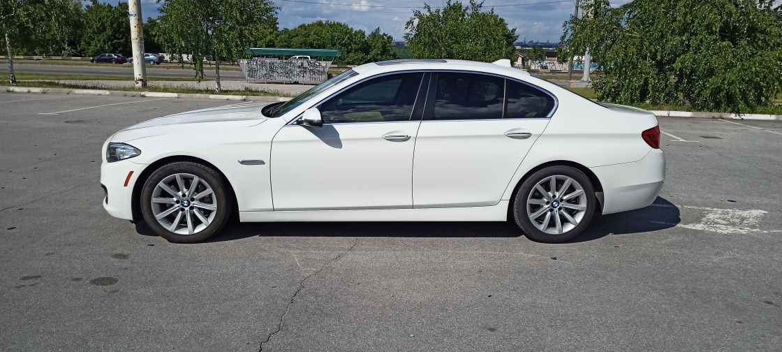 BMW 535i f10 2013 рестайл lci