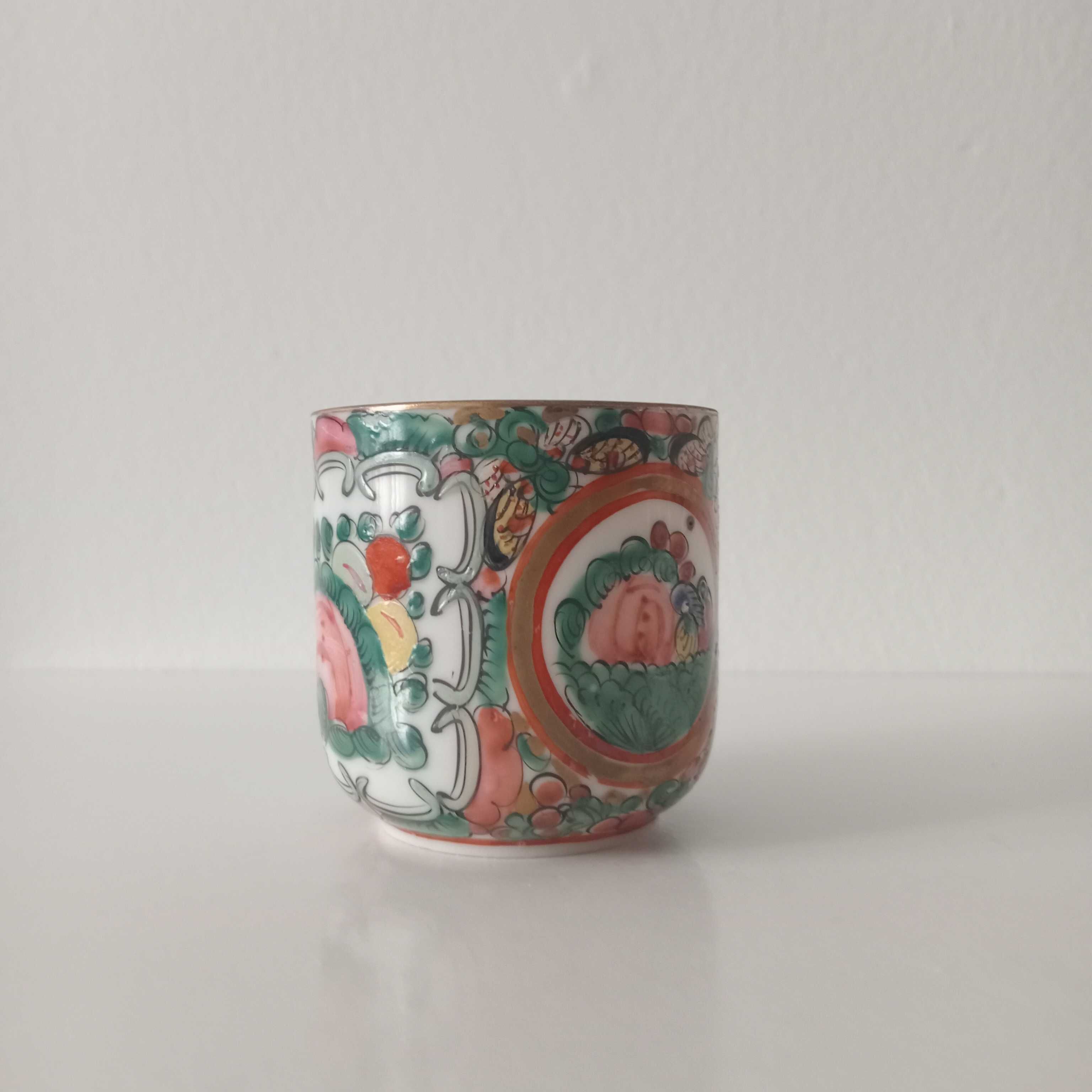 Filizanka Macau porcelana chinska 
 Kanton Rose Medallion.