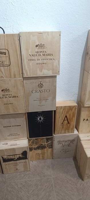 Caixas de 3 garrafas de vinho com tampa
