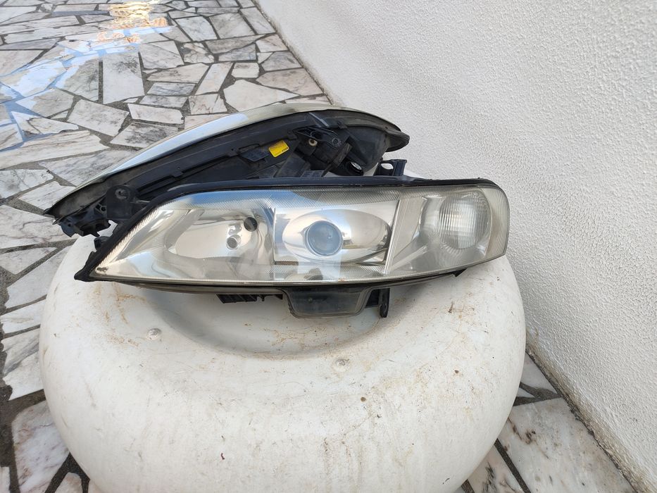 Faróis Opel Vectra