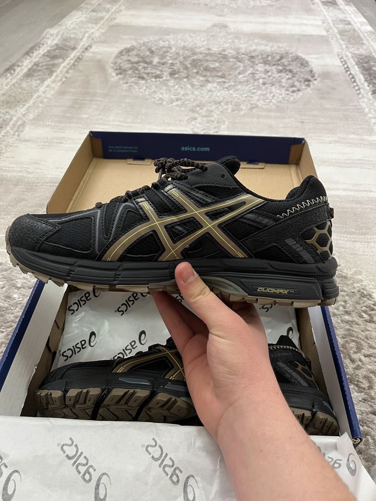 Продам кросівки Asics GEL-KAHANA 8