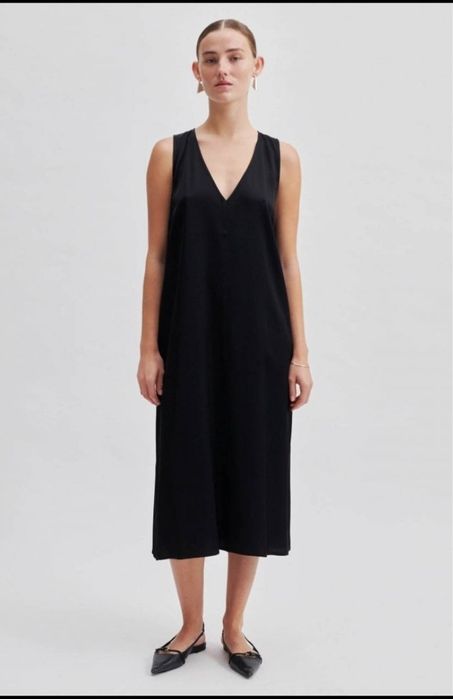 Чорна сукня Second Female