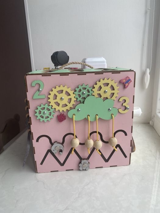 Бізікуб 23/23/23